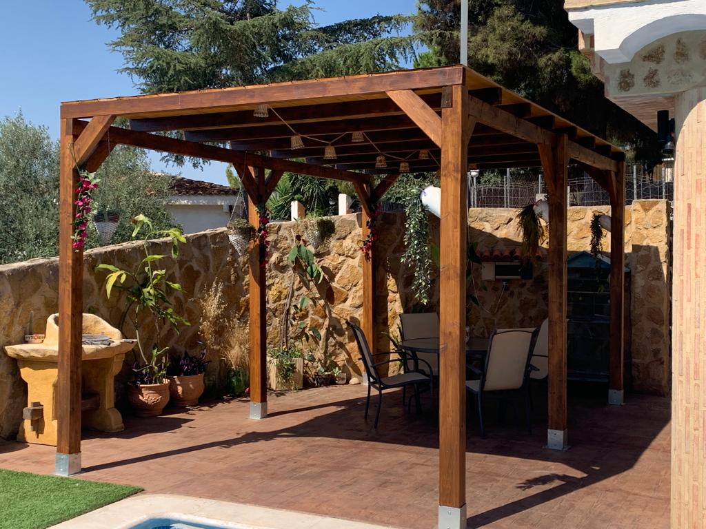 PÉRGOLA LAMINADA 6X4 TECHADA - Imagen 2